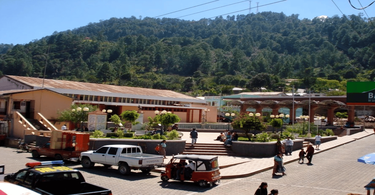 Shuttle service from and to San Miguel Ixtahuacán, San Marcos